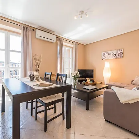 Boutique Apartments In The Heart Of Madrid Exterior photo
