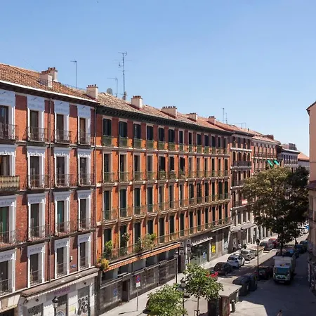 Boutique Apartments In The Heart Of Madrid Exterior photo