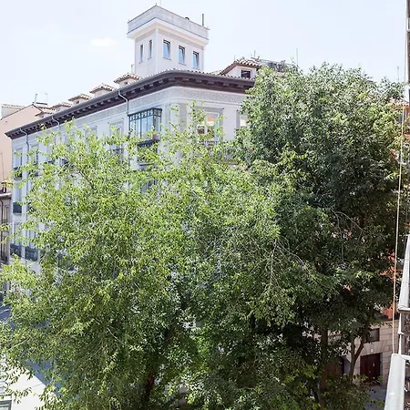 Boutique Apartments In The Heart Of Madrid Exterior photo