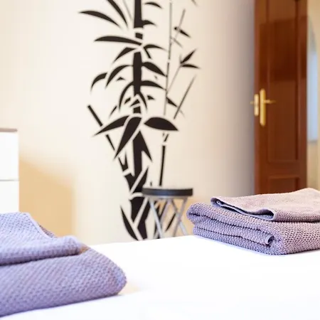 Boutique Apartments In The Heart Of Madrid Exterior photo
