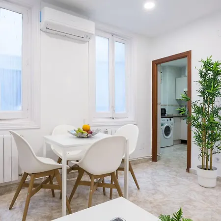 Boutique Apartments In The Heart Of Madrid Room photo