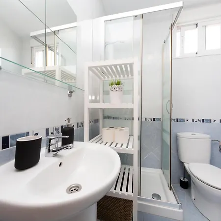 Boutique Apartments In The Heart Of Madrid Room photo