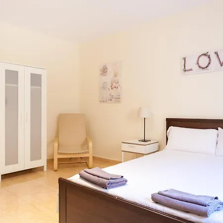 Boutique Apartments In The Heart Of Madrid Room photo